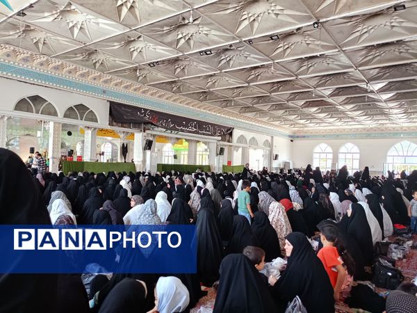 نماز جمعه ای با رنگ خون شهید در کاشمر