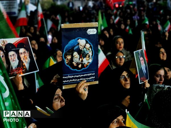 نسل نو در گلوگاه پای کار وطن