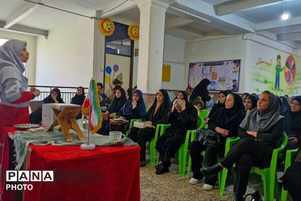 ارتقای سطح آمادگی و بنیان‌های معنوی فرهنگیان بسیجی در شهرستان قدس در مدرسه ملاصدرا