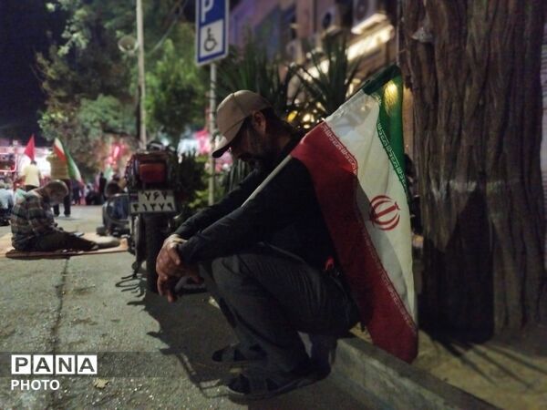 هم‌نشینی‌های همیشگی در حسینیه امام خمینی (ره)