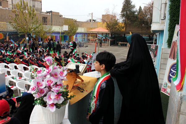  افتتاح جشنواره «امید فردا» در مدرسه شاهد ده دی ورامین