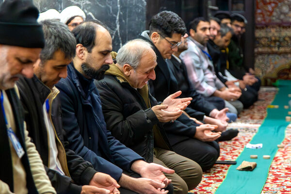 آیین معنوی اعتکاف در حرم مطهر رضوی- ۱