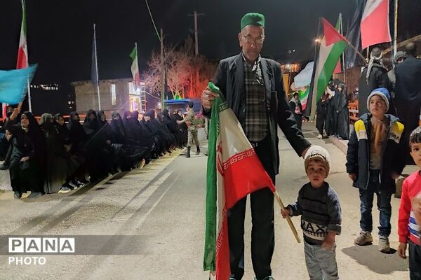 حضور گرم  دهه نودی ها در قلب اجتماعات شهر بار نیشابور