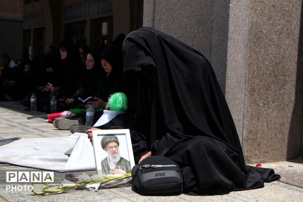 آخرین وداع با قائد شهید: پیکر مطهر آیت‌الله سیدعلی‌خامنه‌ای در میان سیل عاشقان به مصلی تهران رسید 
