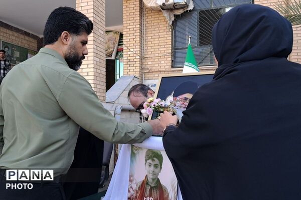آماده‌سازی مراسم متمرکز جشن عاطفه‌ها 