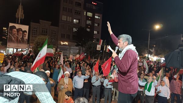 ۱۸۷ شب دلدادگی در میدان خیابان