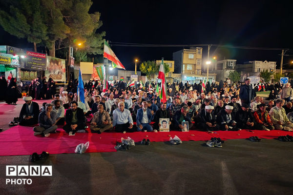 اقامه نماز استغاثه به امام زمان (ع) در میدان امام خمینی (ره )جاجرم
