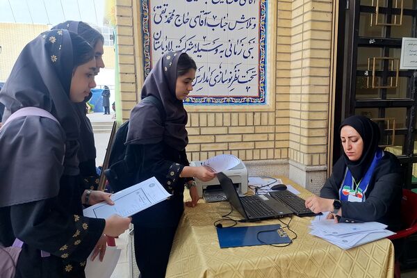 مسابقات بازی‌های فکری رویش دختران مرحله استانی در شیراز