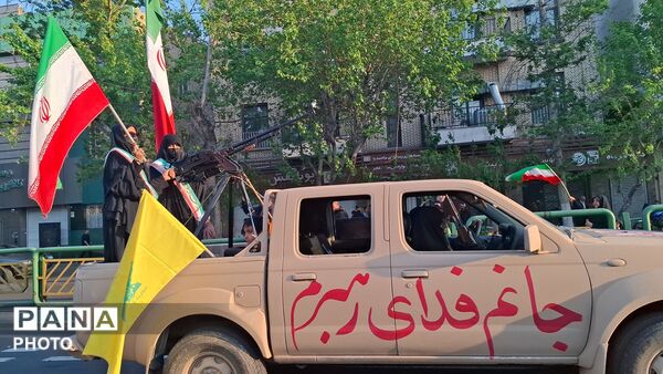 آینده‌سازان فردا، جان‌فدایان امروز