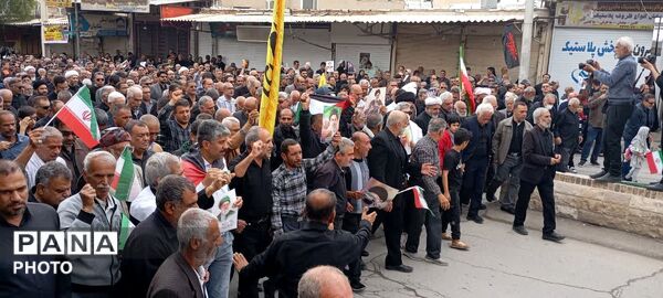  کودکان و دانش‌آموزان لارستانی در راهپیمایی روز قدس