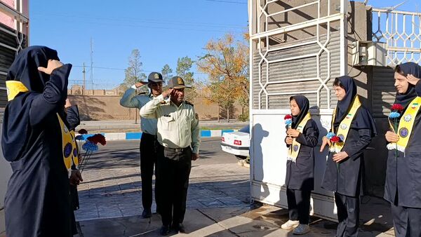 گرامیداشت هفته نیروی انتظامی در دبیرستان فرزانگان خواف 