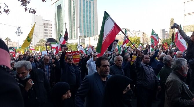 دانش‌آموز خبرنگار پانا استان فارس از راهپیمایی باشکوه ملت ایران می‌گوید