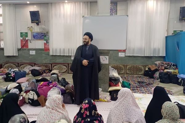 حضور دانش‌آموزان معتکف ناحیه دو شهرری در جلسات بصیرتی