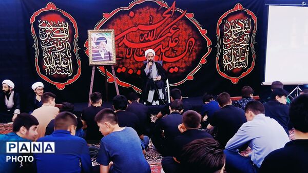 تلاقی علم و ایمان در سایه‌ی آل‌محمد