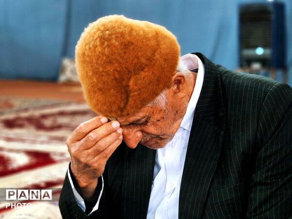 اقامه نمازجمعه با حضور فرهنگیان و دانش‌آموزان در گلوگاه