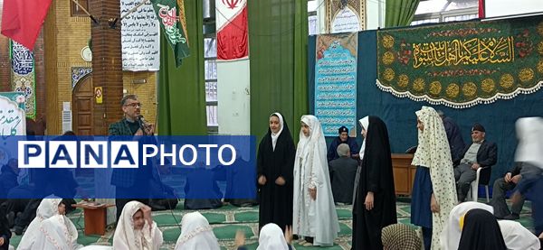 برگزاری محفل انس با قرآن با حضور قاریان برتر استانی در شهر اراک