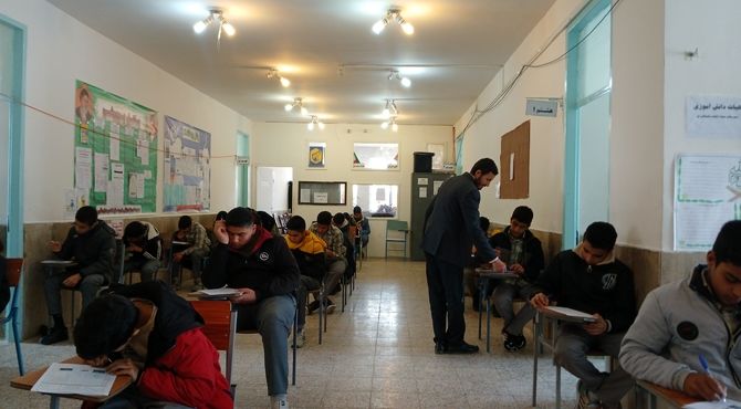 دانش‌آموزان دبیرستان شهید سلیمانی وارد مرحله نخست آزمون‌های نوبت اول شدند