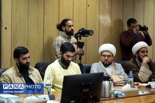دیدار وزیر آموزش و پرورش با مسئولان اتحادیه انجمن‌های اسلامی دانش‌آموزی سراسر کشور