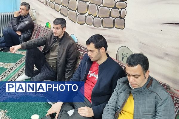 گردهمایی انجمن شعر و ادب فرهنگیان در دبستان طالقانی ناحیه دو شهرری 