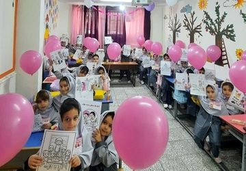 شکوفه‌های کوچک در‌آستانه فصل دانش