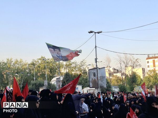 مراسم بزرگداشت امام مجاهد شهید در مصلای تهران از سوی رهبر انقلاب