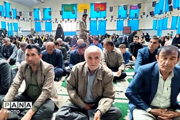 حضور پرشور فرهنگیان و دانش آموزان پیشتاز در نماز جمعه‌‌ بخش دیشموک
