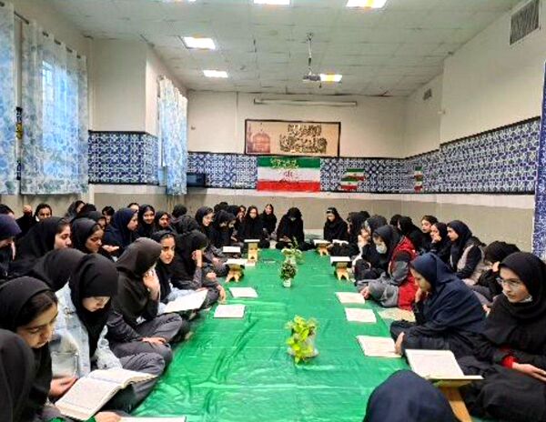 ضیافت افطار ماه رمضان در دبیرستان هوشیار مشهد 
