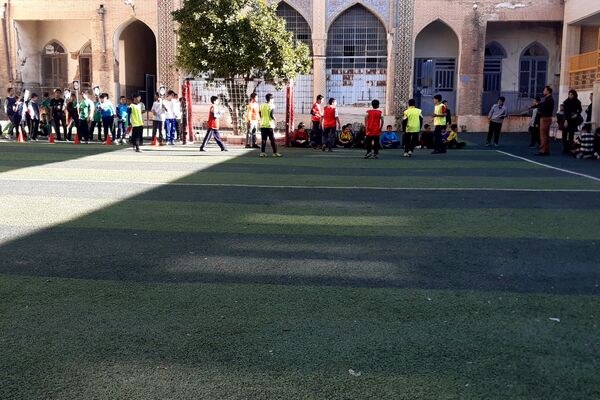 المپیاد ورزشی در دبستان شاهد حیات ناحیه 3 شیراز
