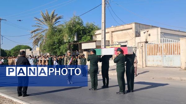 تشییع باشکوه شهید گمنام با بدرقه پرشور دانش‌آموزان