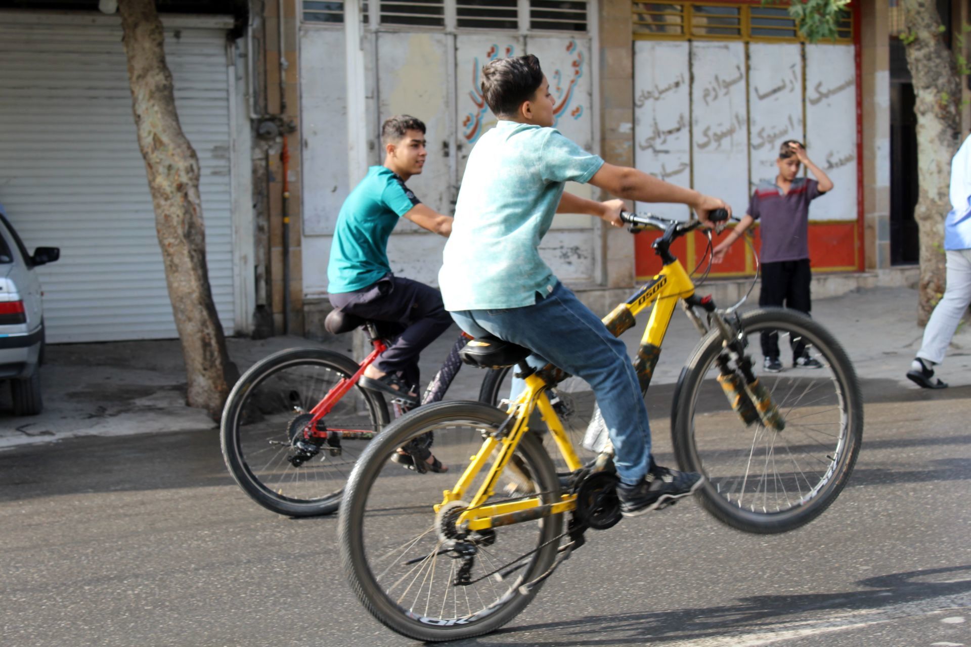 افتتاح طرح ملی میدان پویا و همایش پیاده‌روی در سامان با حضور مسئولان استانی