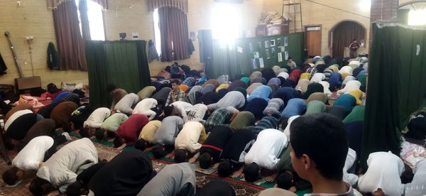 اعتکاف دانش‌آموزی در مرند با حضور حجت‌الاسلام بختیار بایرام اُف