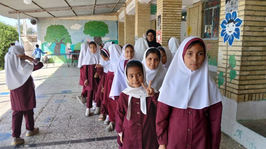 انتخابات شورای دانش‌آموزی دبستان شهید مطهری فین 