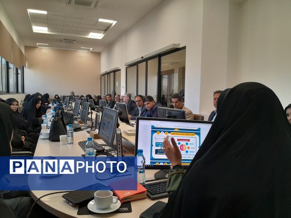 کارگاه توانمندسازی مدیران در ناحیه سه مشهد مقدس