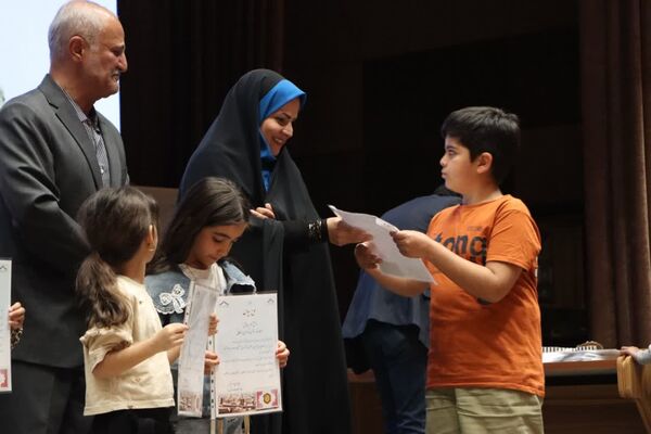 مراسم تجلیل از فرزندان فعالان رسانه یزد