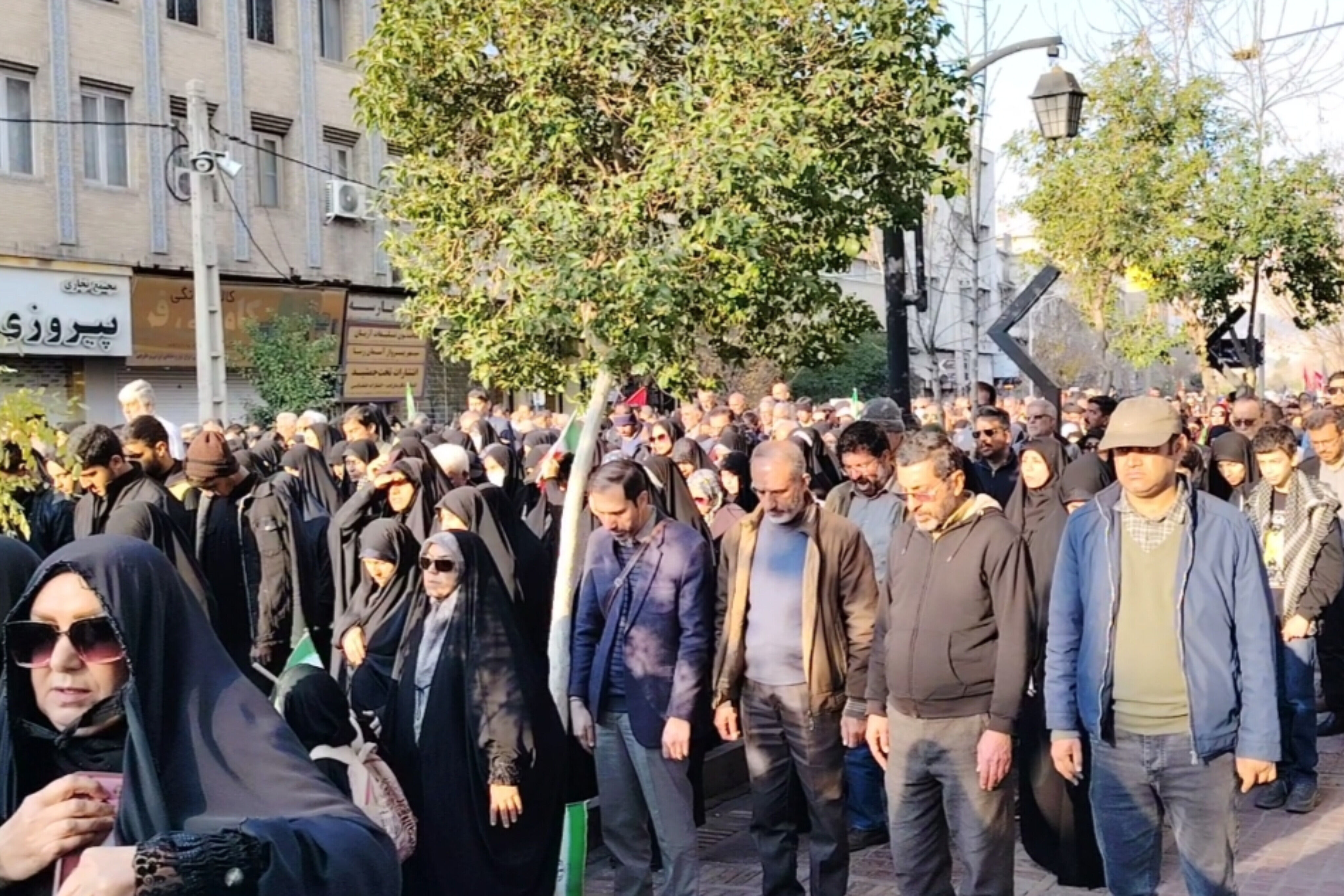 حضور پرشور شیرازی‌ها در محکومیت حوادث تروریستی اخیر