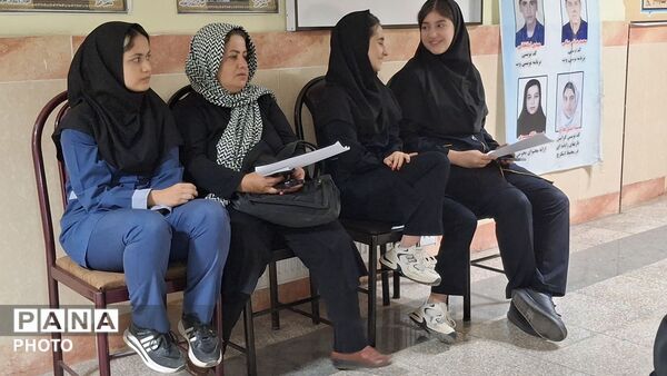 مرحله داوری ادبیات جشنواره نوجوان خوارزمی در پژوهش‌سرای علامه حلی