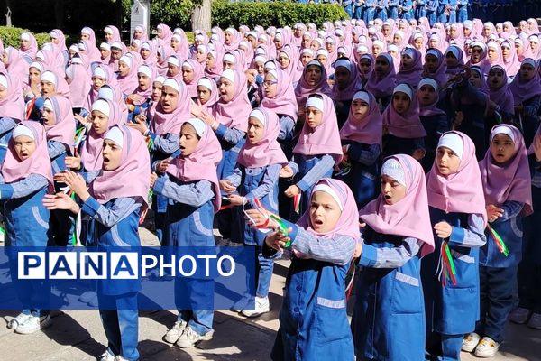 حضور وزیر آموزش‌وپرورش در حافظیه شیراز