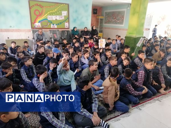 برپایی یادمان شهید مقاومت در دبستان پسرانه سرافراز ناحیه۷ 