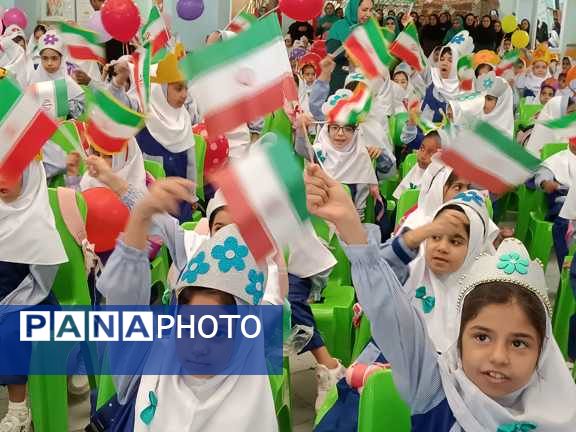 آغاز فصل شکوفه ها در بندرعباس 