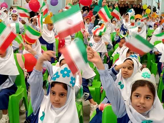 آغاز فصل شکوفه ها در بندرعباس 