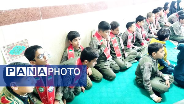 نواخته شدن زنگ هفته‌ کتاب و کتابخوانی در دبستان ابوعلی‌سینا شهرستان فیروزکوه 