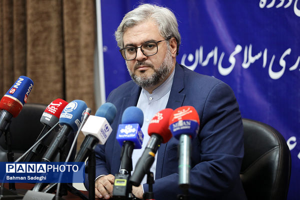 نشست مطبوعاتی رئیس ستاد انتخابات خارج از کشور