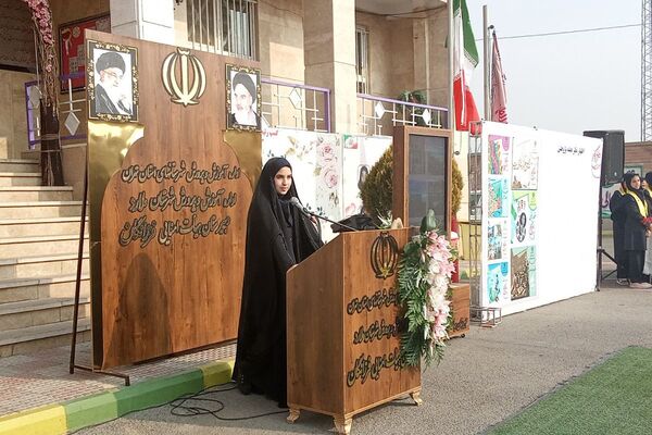 مدرسه فرزانگان ملارد میزبان نمایشگاه دستاوردهای علمی دانش‌آموزان