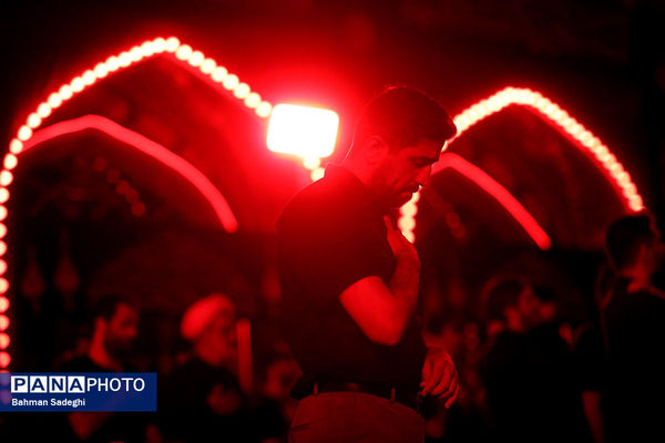 مراسم عزاداری شب تاسوعای حسینی (ع) در آستان امامزاده صالح(ع)