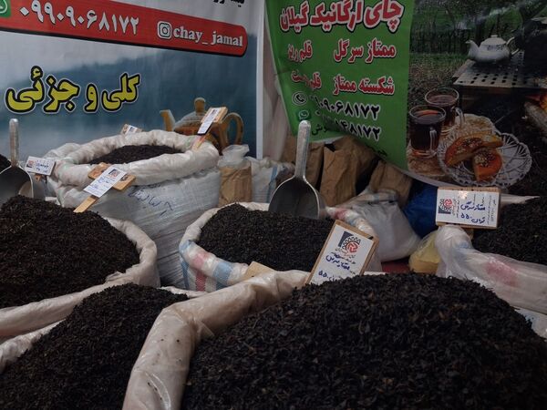 نمایشگاه عرضه مستقیم کالا ،سوغات و هدایا، صنایع دستی در شهرستان کاشمر 