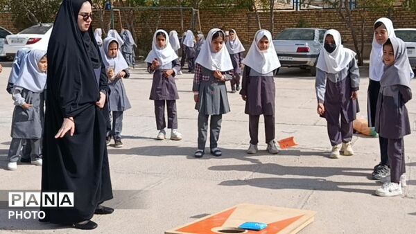 نبض مدارس و محله با «کاروان مهر» کانون عترت خواف 