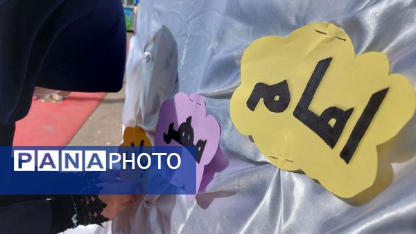  جشن نیمه شعبان و دهه فجر در دبیرستان مستوفی ۲ 