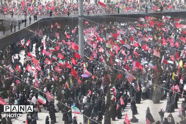 حماسه تشییع؛ امت ولایتمدار با رهبر خود تجدید میثاق کرد
