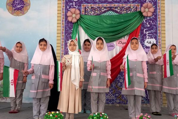 نوای زنگ انقلاب از مدرسه شهید سرافراز اسلامشهر برخاست