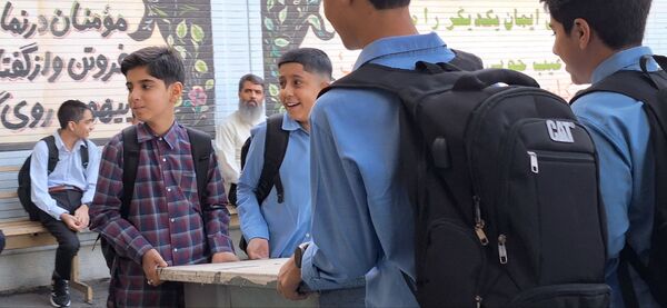 بازگشایی مدرسه شهید مطهری با لبخند مهر 